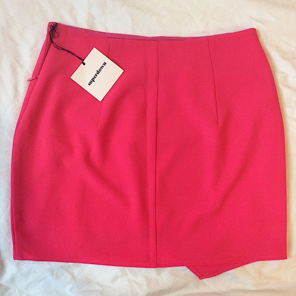 Superdown Hot Pink Mini Skirt NWT - Picture 3 of 4